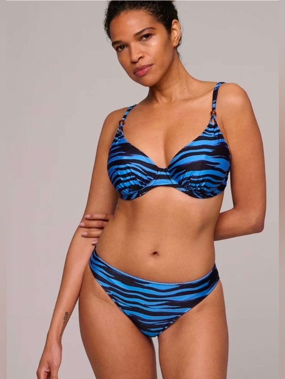 Marie Jo Bikini Set In Wild Waves Top Size 75E Bottom Size 40